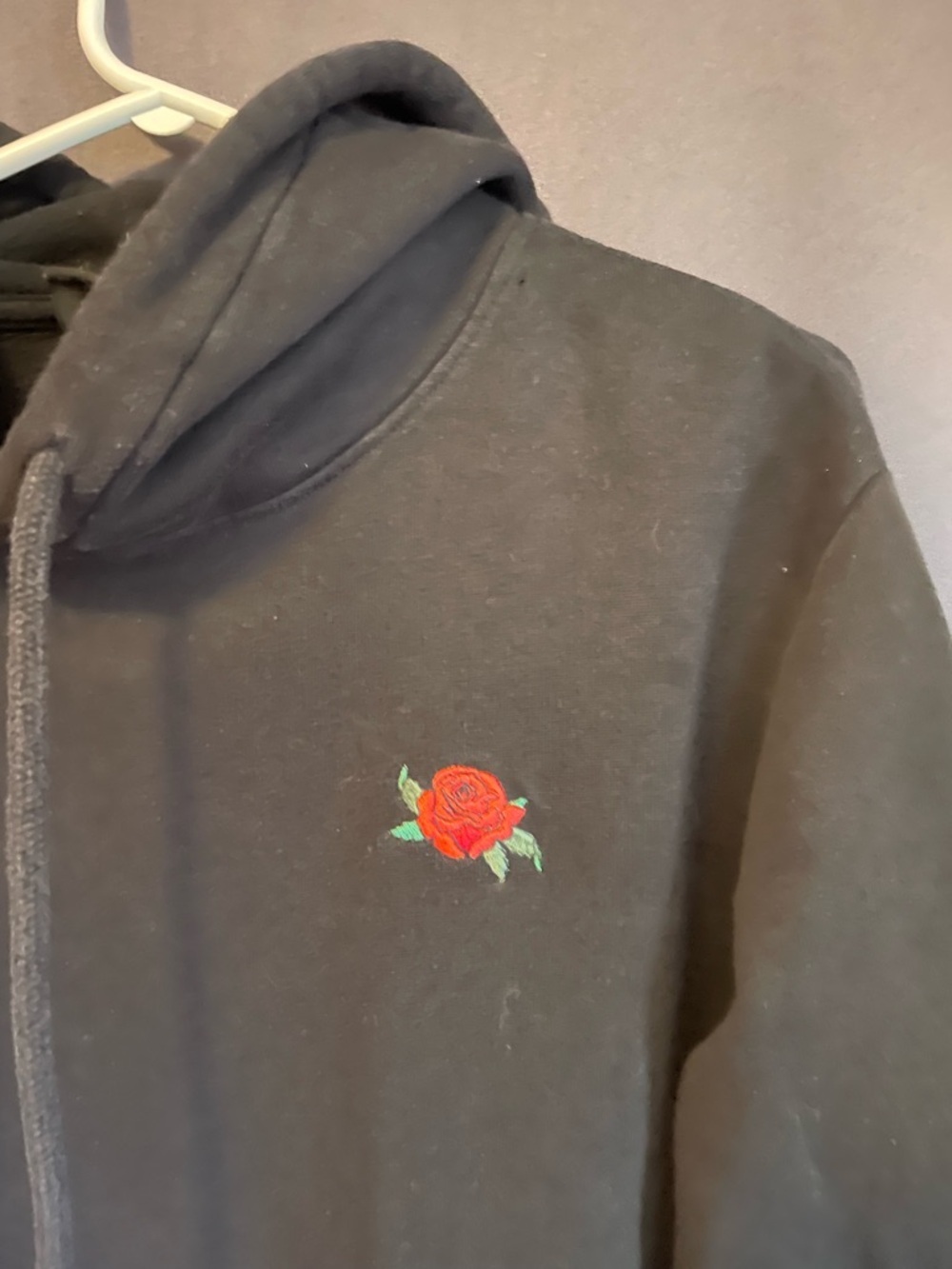 H&M Black Crewneck Hoodie with Small Red Rose Embroidery floral gothic chic - Picture 2 of 6